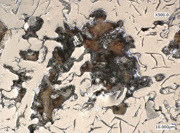 High-magnification observation of a cast hole using the VHX Series 4K Digital Microscope