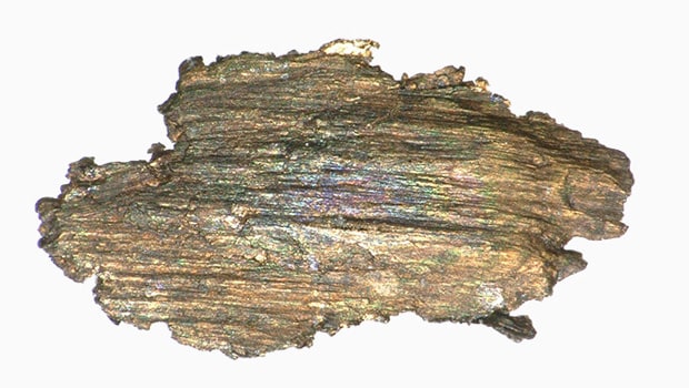 Metal fragment (150x)