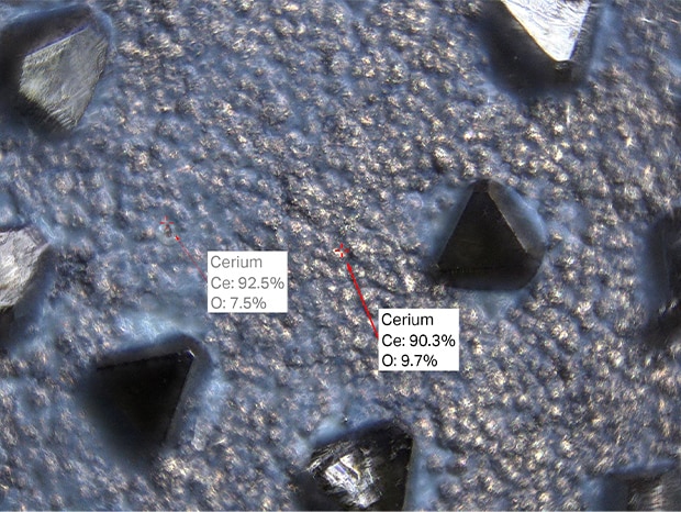 Analysis can be performed in a non-destructive manner with no deposition, so it is easy to inspect the amount of cleaning agent (fluorine chemical) remaining. Also, the drilling function can be used to check for unevenness in the cerium coating on the surface.