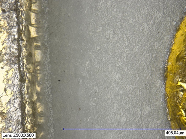 Appearance inspection of pacemaker component surface and side wall of hole (500x)