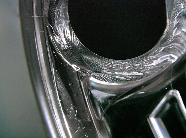 Observation of a fractured surface of a molded product (20x)