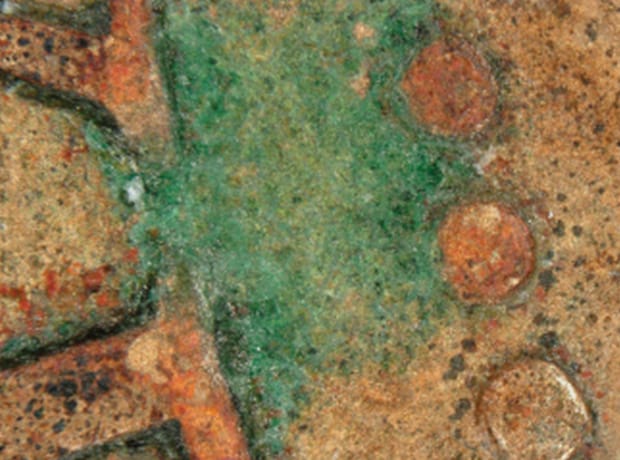 Rust on a coin (200x)