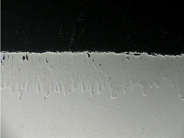 Left : Normal image with coaxial partial illumination