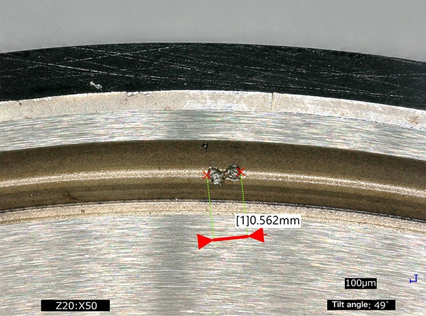 Measurement of damage on the race of the bearing (50x)